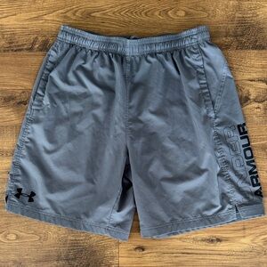Under Armour men’s grey shorts, size large